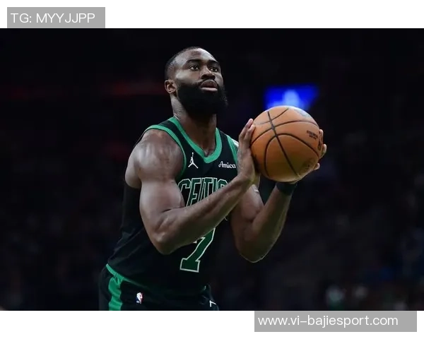 追梦之路：杰伦布朗渴望成为球队核心却面临阵容困境